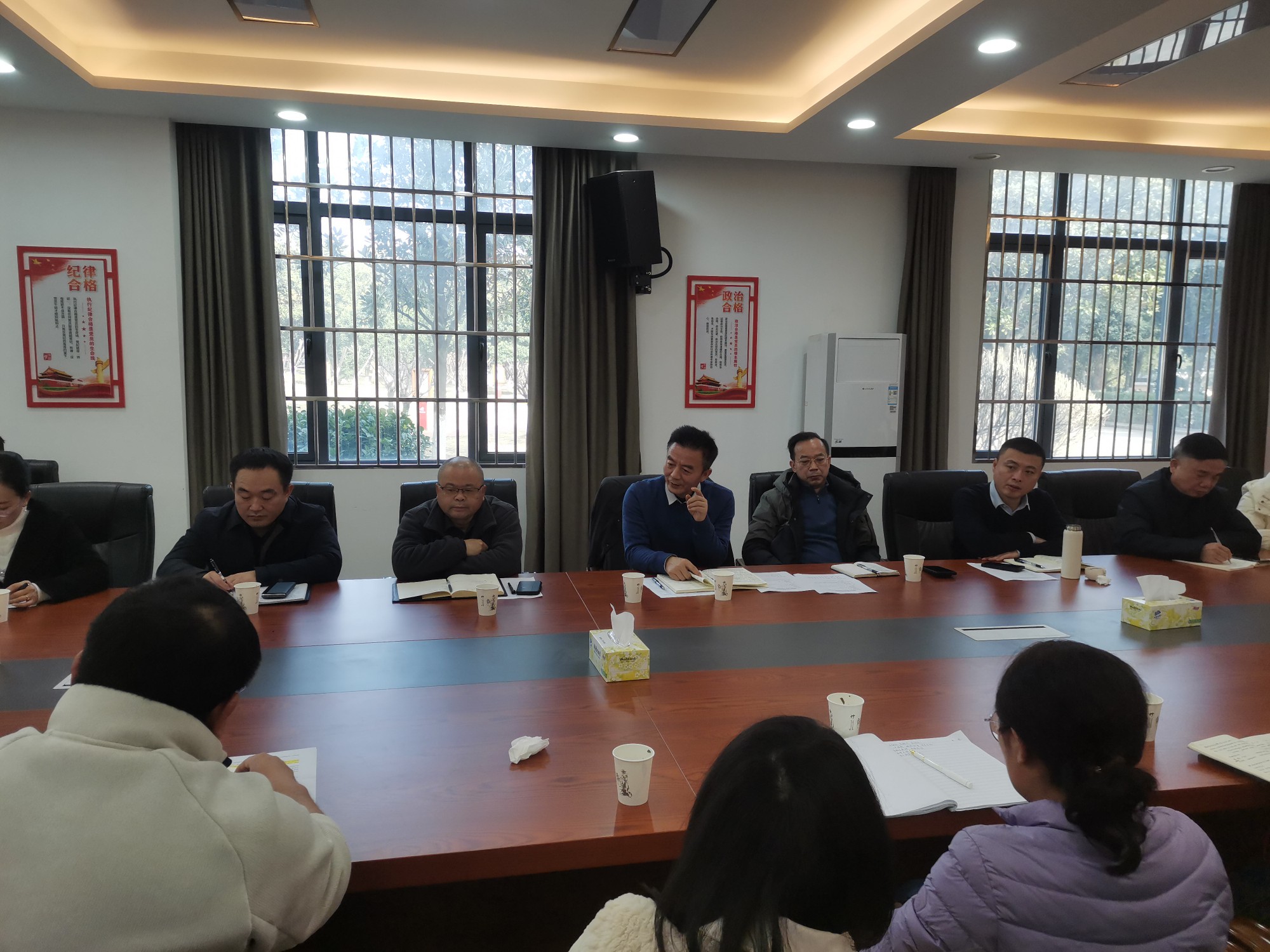 凝聚青春力量   共促科研发展—院畜牧所召开青年科技人员座谈会2.jpg