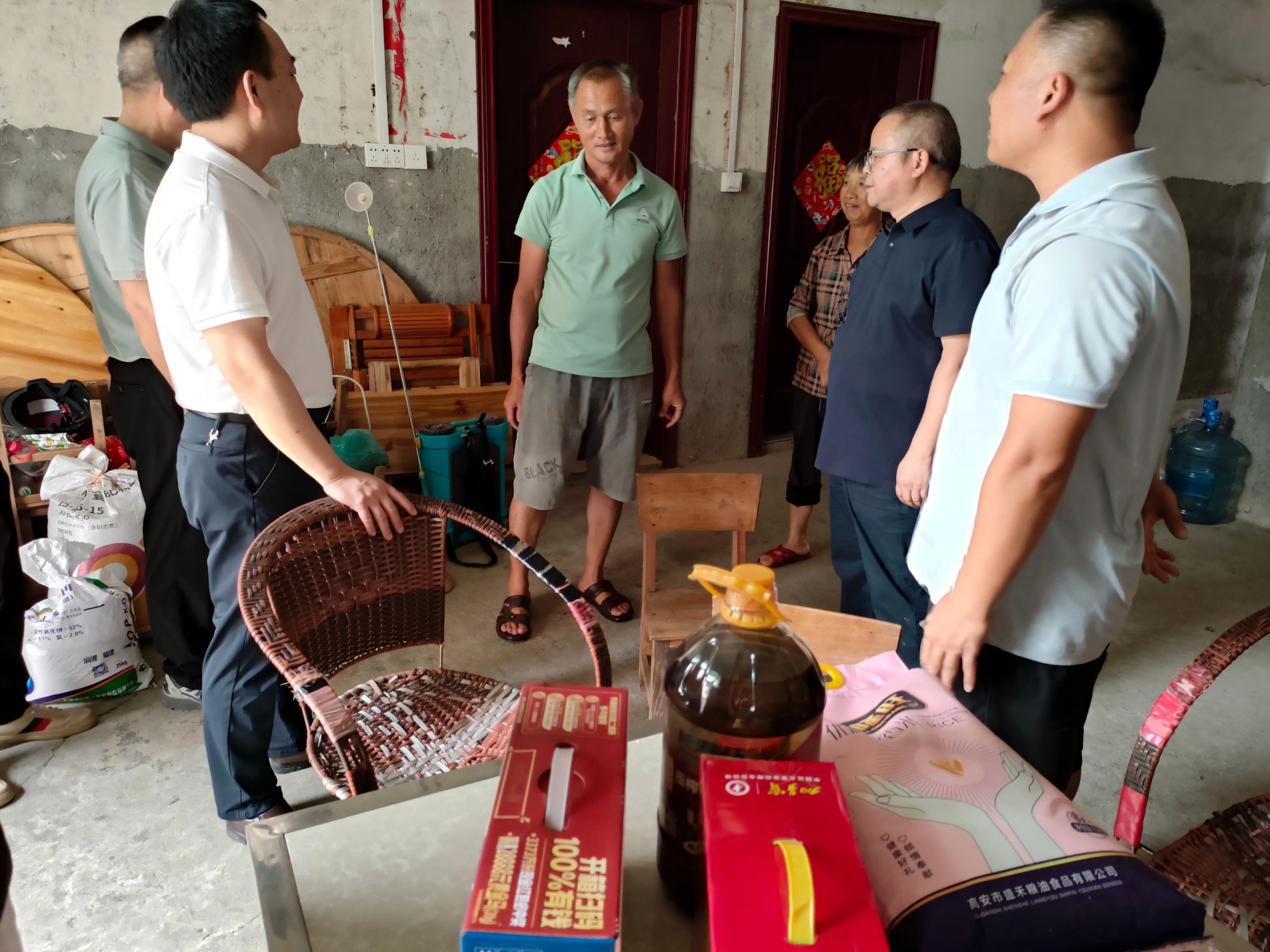 畜牧所赴七工岭村开展“党建引领践初心，乡村振兴担使命”主题党日活动4.jpg